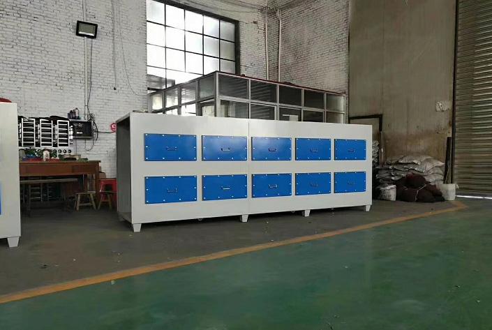 光氧净化器的注意问题与运行效果